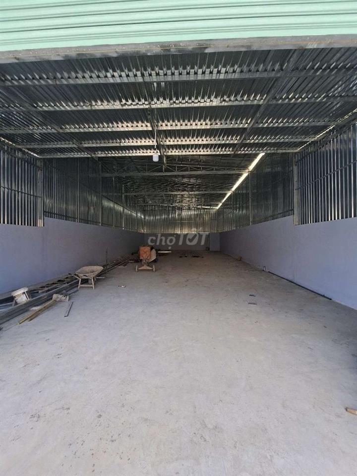 Cho thuê kho thạnh xuân 350m2 25tr sẵn 3fa tải 7_8 tấn