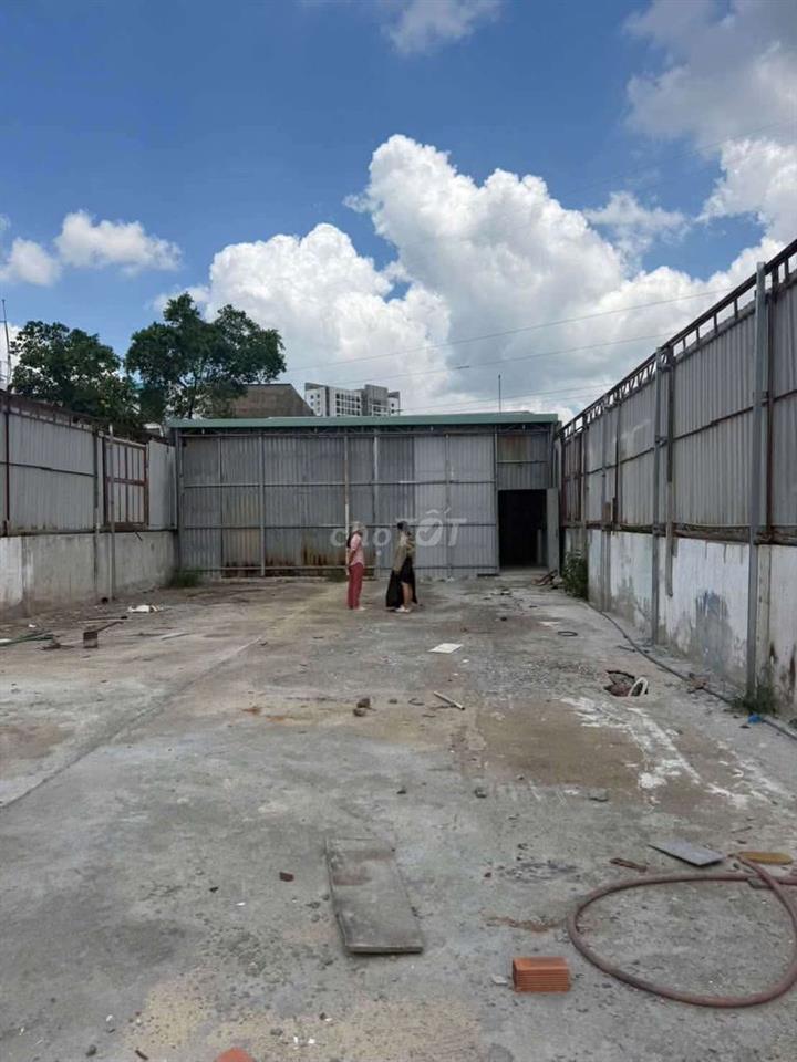 Cho thuê kho thạnh xuân ngay ql1a 600m2 25tr
