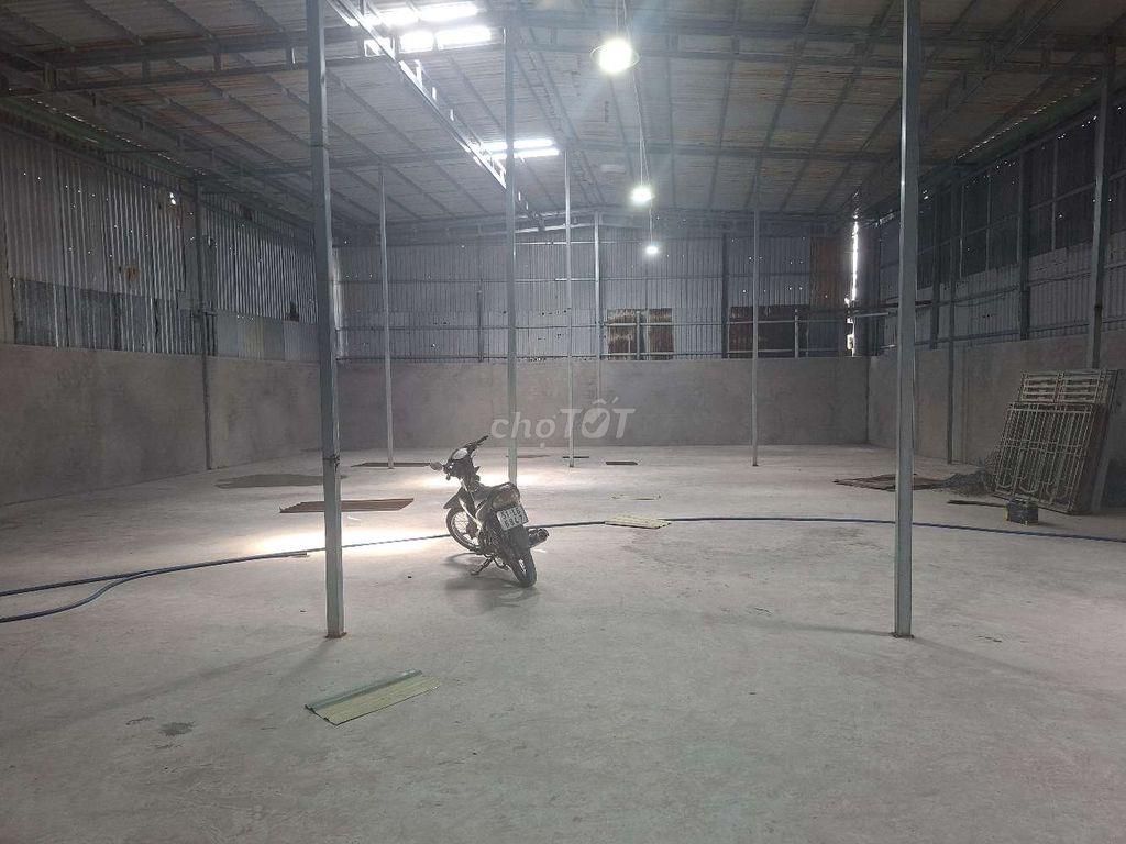 Cho thuê kho thạnh xuân 350m2 18tr tải 5 tấn