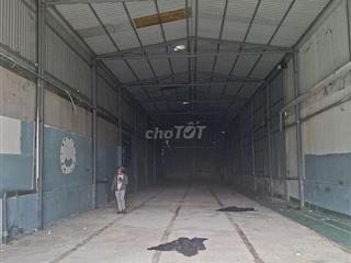 Cho thuê kho ngã tư ga 420m2 26tr
