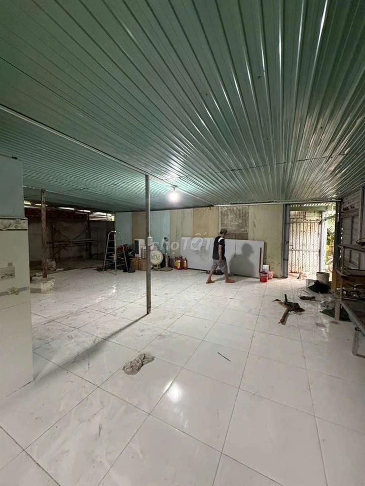 Cho thuê kho thạnh xuân 150m2 6tr