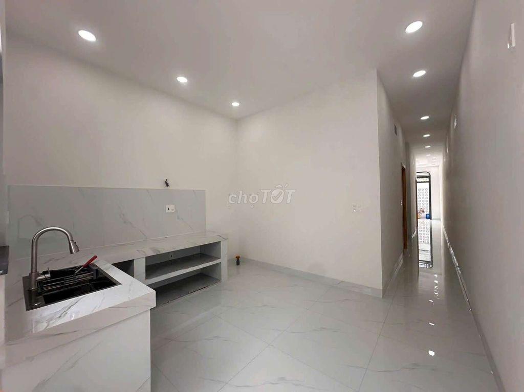 Cho thuê nhà tô ngọc vân hxh 2pn 9tr