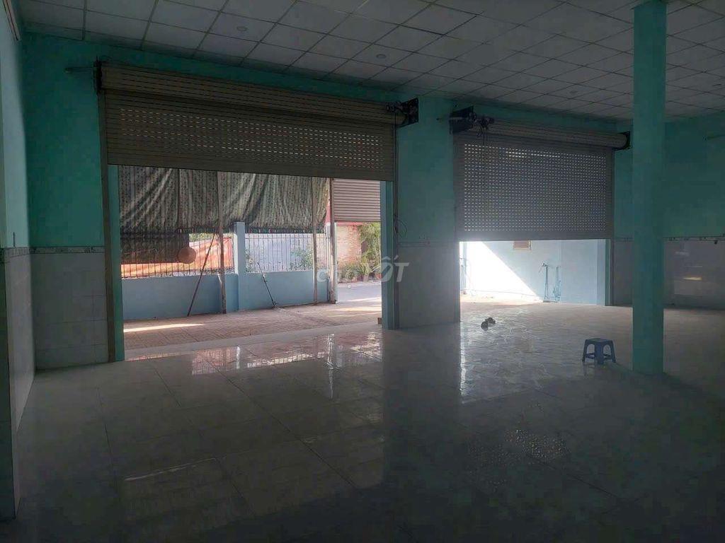 Cho thuê kho ngay cao đẳng điện 300m2 15tr nền gạch men sạch sẽ