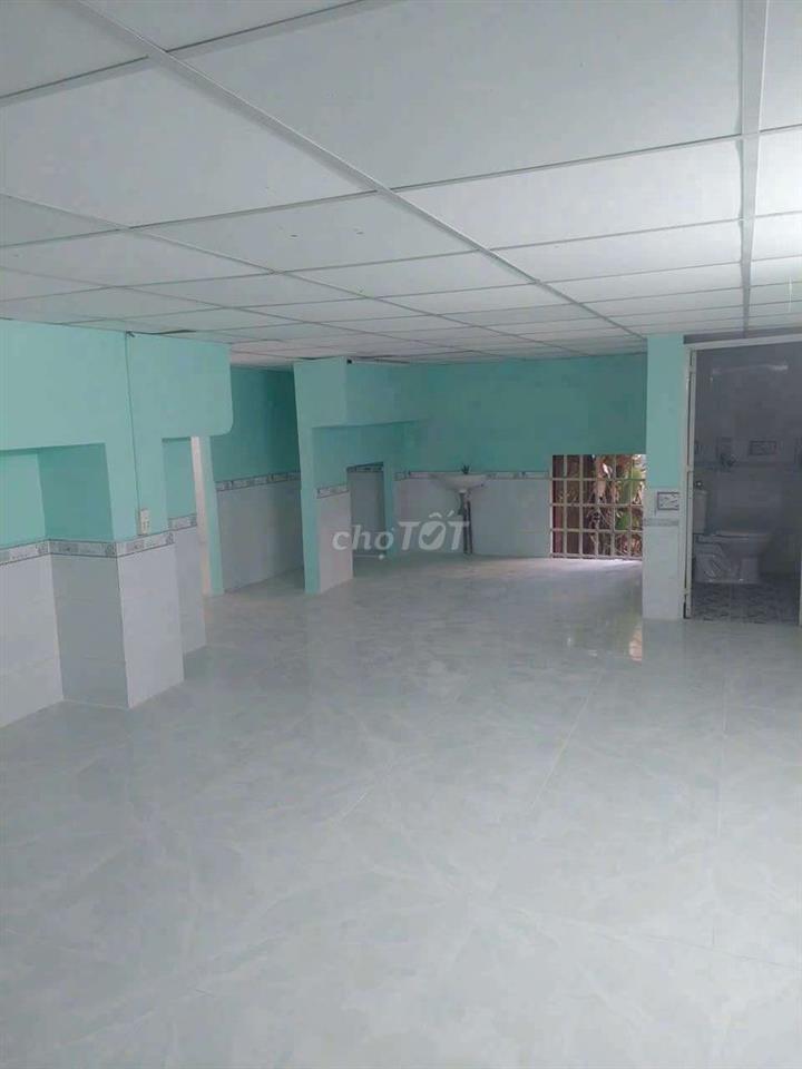 Cho thuê kho ngay cao đẳng điện 300m2 15tr nền gạch men sạch sẽ