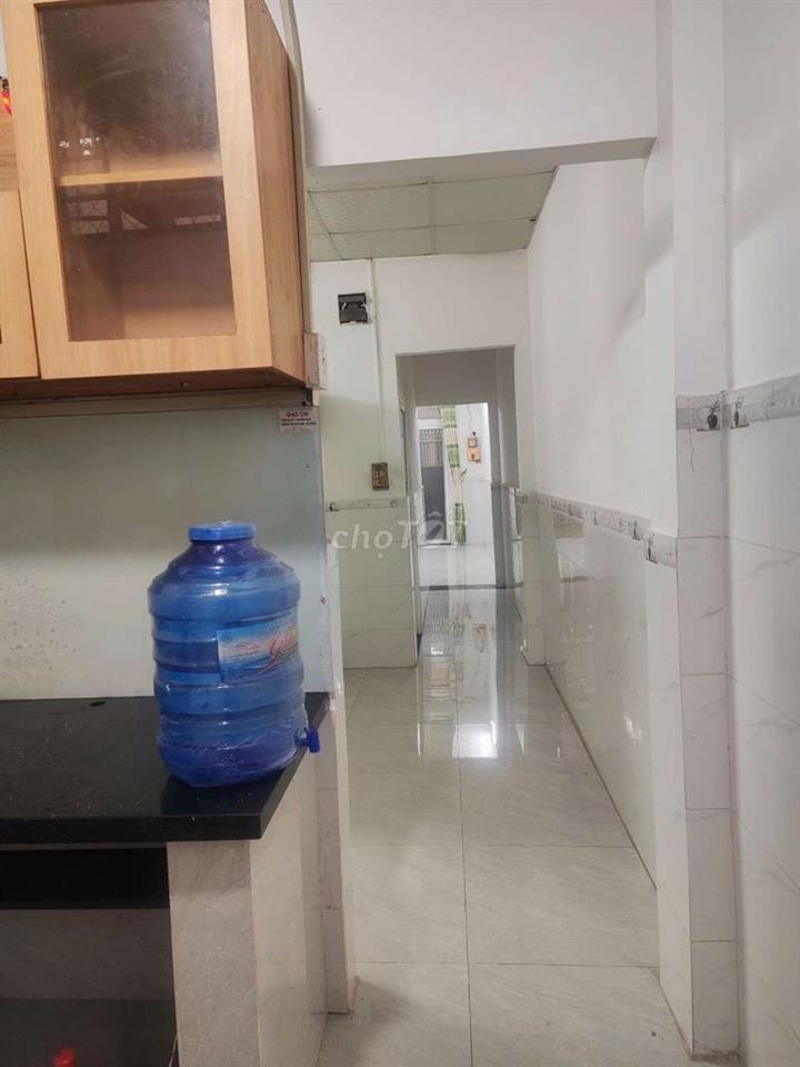 Cho thuê nhà ngay vườn lài nối dài 2pn 6tr5