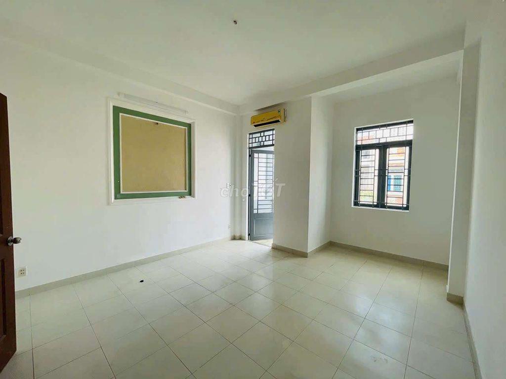 Cho thuê nhà khu nam long trệt 3 lầu sân thượng 4pn 14tr
