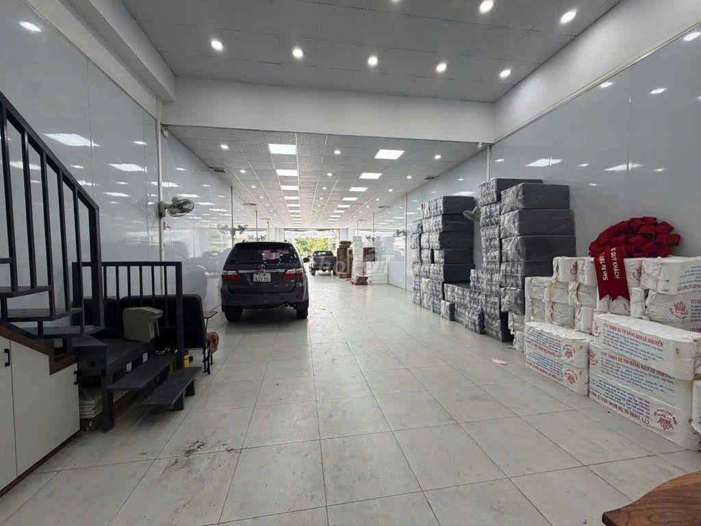 Cho thuê kho mặt tiền thạnh lộc ngã tư ga 250m2 22tr