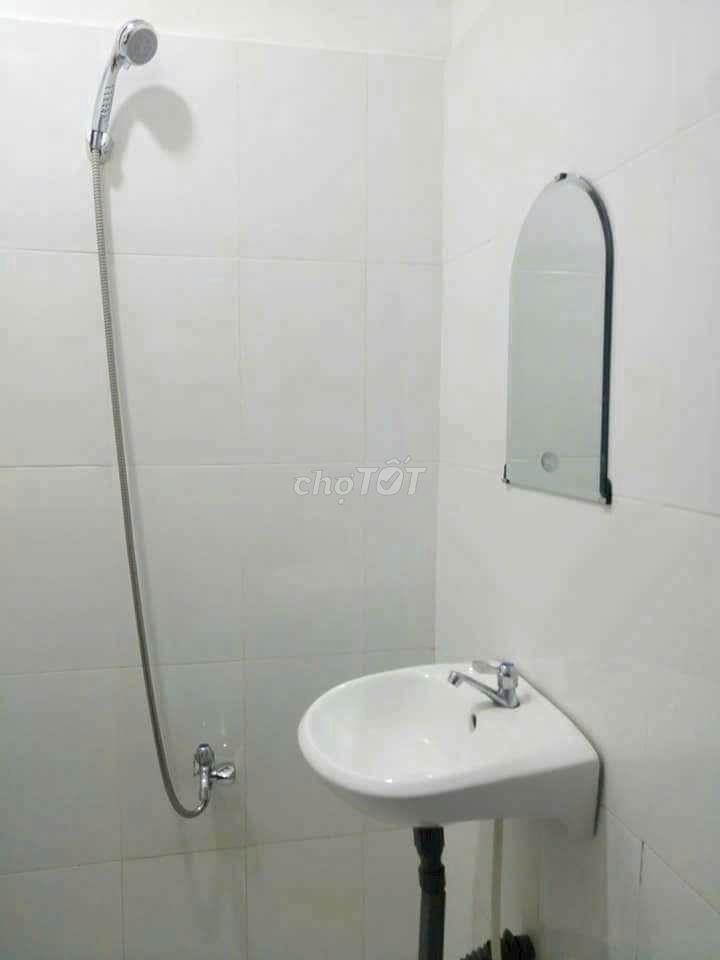 PHÒNG Q1 - FULL TIỆN NGHI - GIỜ GIẤC TỰ DO - DỌN VÀO Ở NGAY