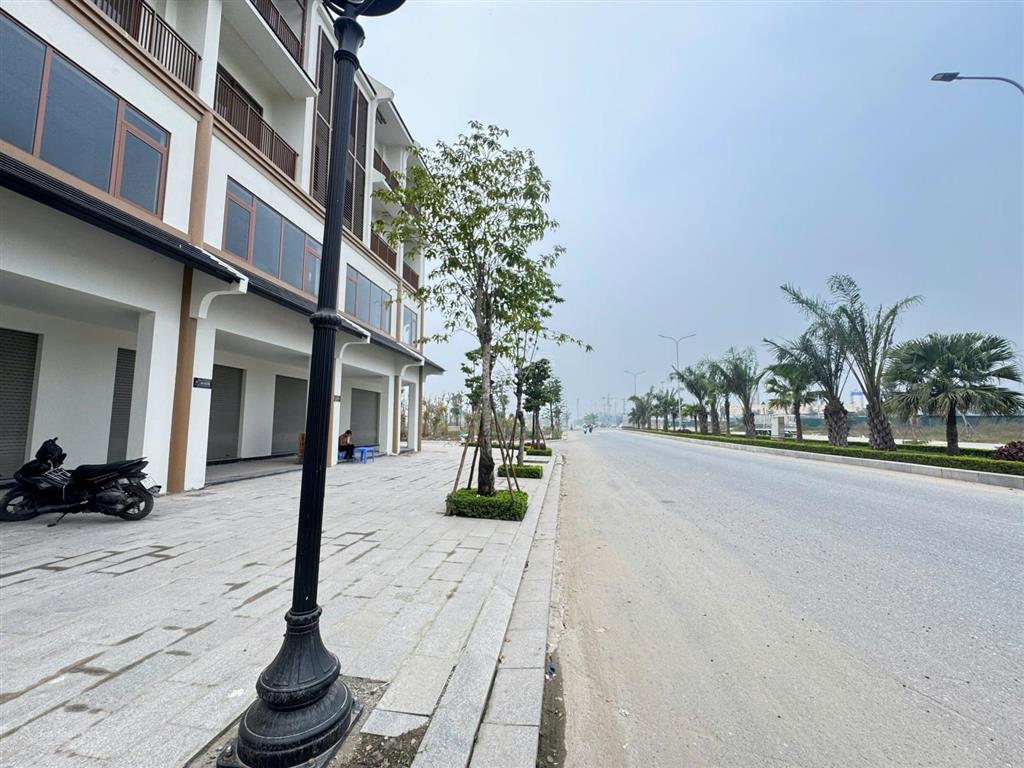 Bán nhanh căn shop house trục đường chính thiết kế nhật.đối diện chung cư dự án hinode royal park