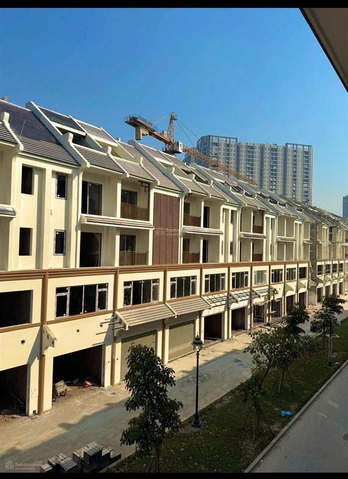 Bán nhanh căn shop house trục đường chính thiết kế nhật.đối diện chung cư dự án hinode royal park