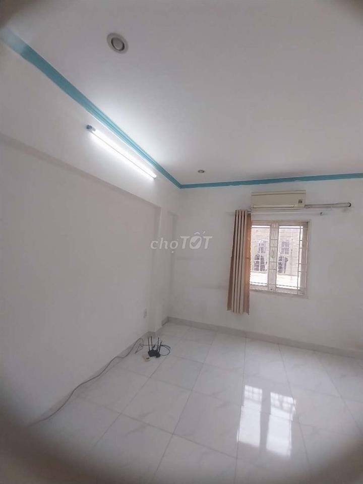 phòng 24m2 khép kín có máy lạnh 281/2/4 đường Bình Lợi 