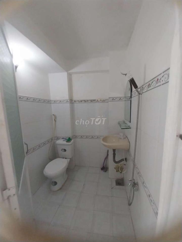 phòng 24m2 khép kín có máy lạnh 281/2/4 đường Bình Lợi 