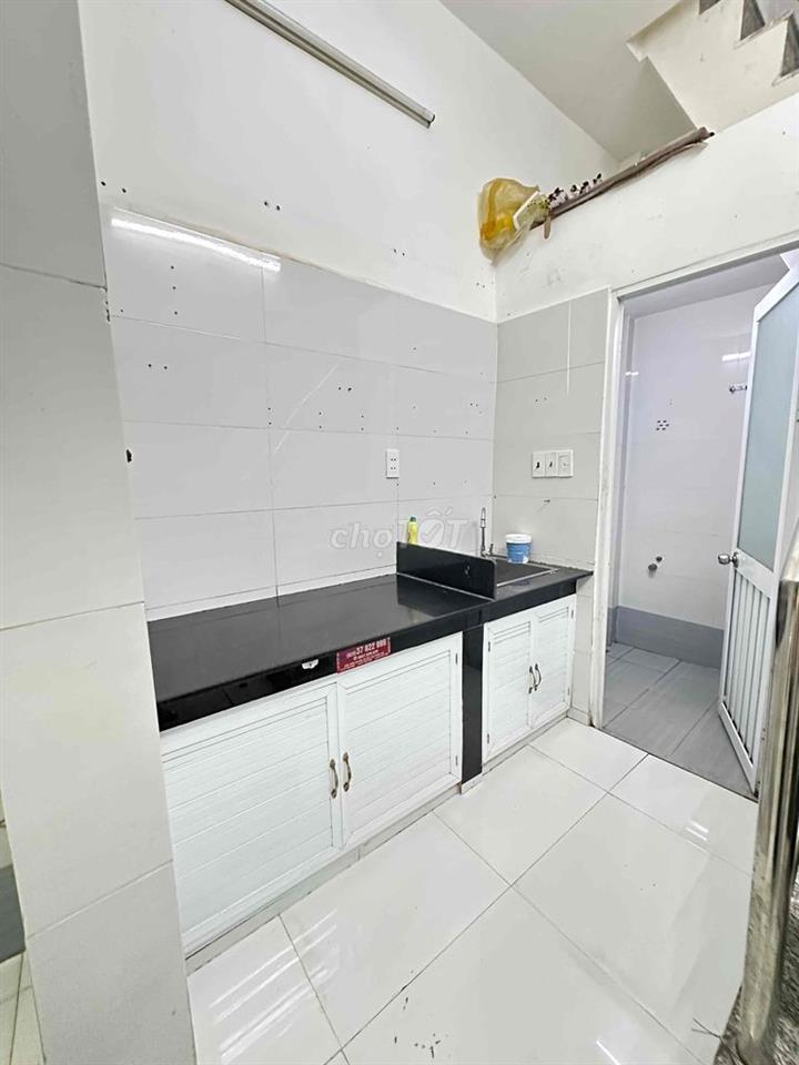 cho thue nhà P4 2pn 3vệ sinh