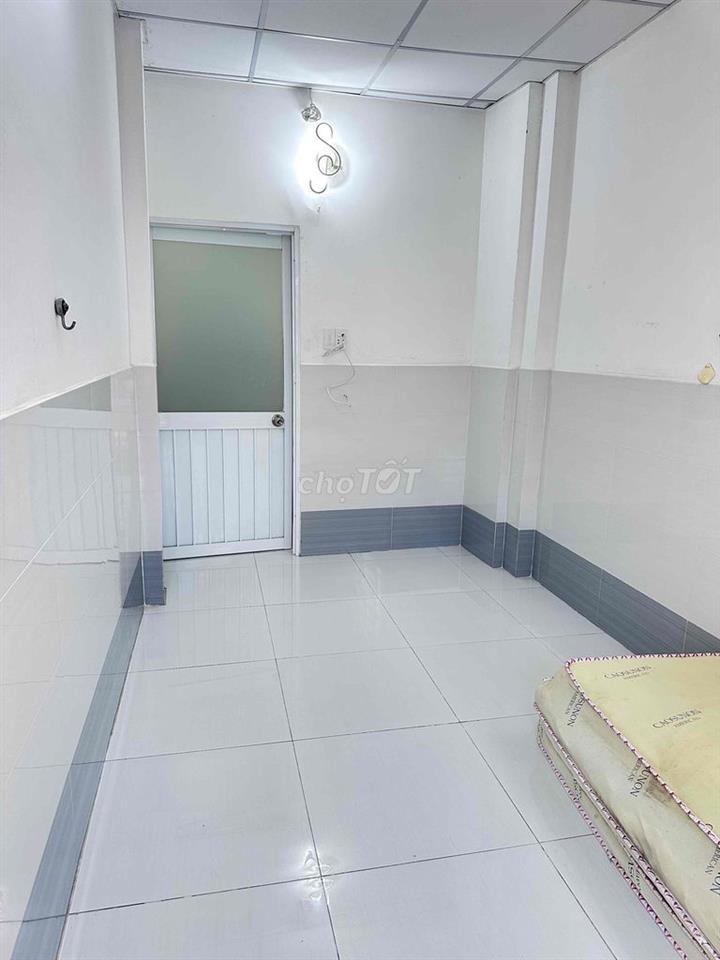 cho thue nhà P4 2pn 3vệ sinh