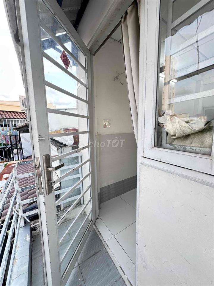 cho thue nhà P4 2pn 3vệ sinh