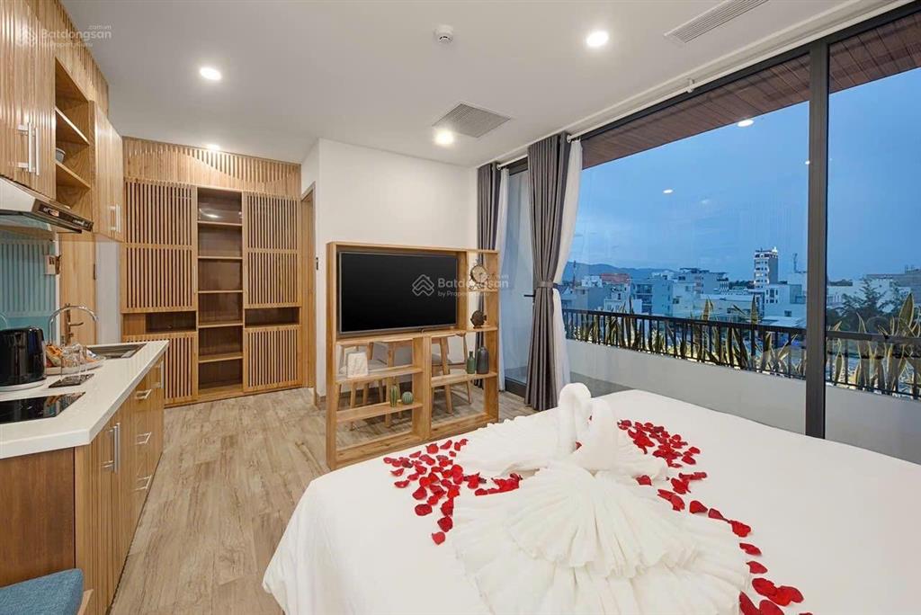 Bán tòa nhà căn hộ boutique 5 tầng 2 mặt tiền đường khuê mỹ đông 14