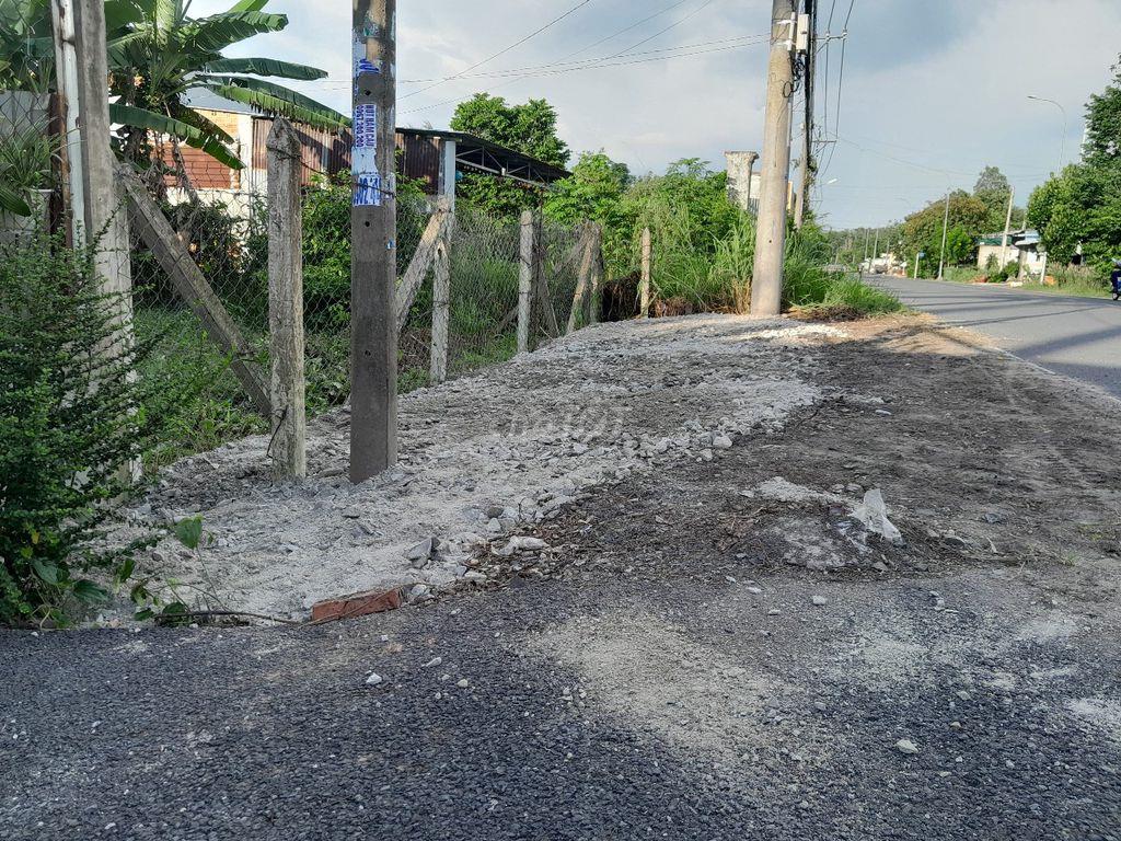 Bán đất mặt tiền đường Nguyễn Văn Khạ