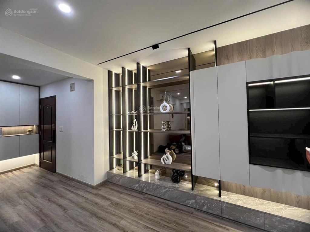 Bán gấp ch cảnh viên 1, pmh, lầu cao thoáng mát giá tốt 10 tỷ.  0916 376 ***