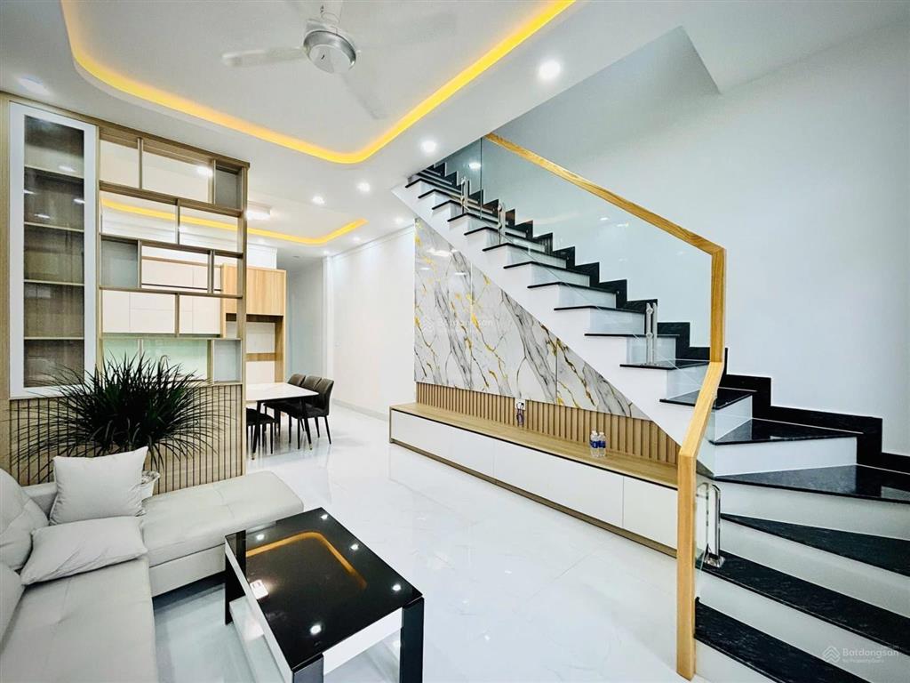 Giảm mạnh bán nhanh nhà 1 trệt 1 lầu gần bệnh viện 1500 thủ dầu một bd
