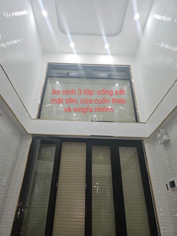 Phòng cửa sổ 18m2 CÓ CHỖ PHƠI ĐỒ CMT8 Q3 cực chill (KO NỘI THẤT)