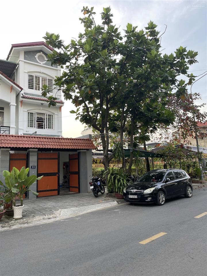 Bán biệt thự góc siêu đẹp 2mt ngay công viên khu mười mẫu, btđ, dtcn 214m2 trệt 2 lầu giá 27tỷ