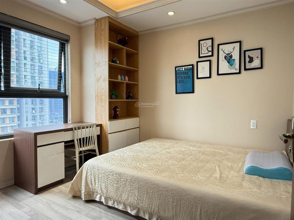 Cho thuê căn góc 107m2 3pn 2wc view sông đẹp dự án, giá chỉ 18triệu có đầy đủ nội thất đẹp