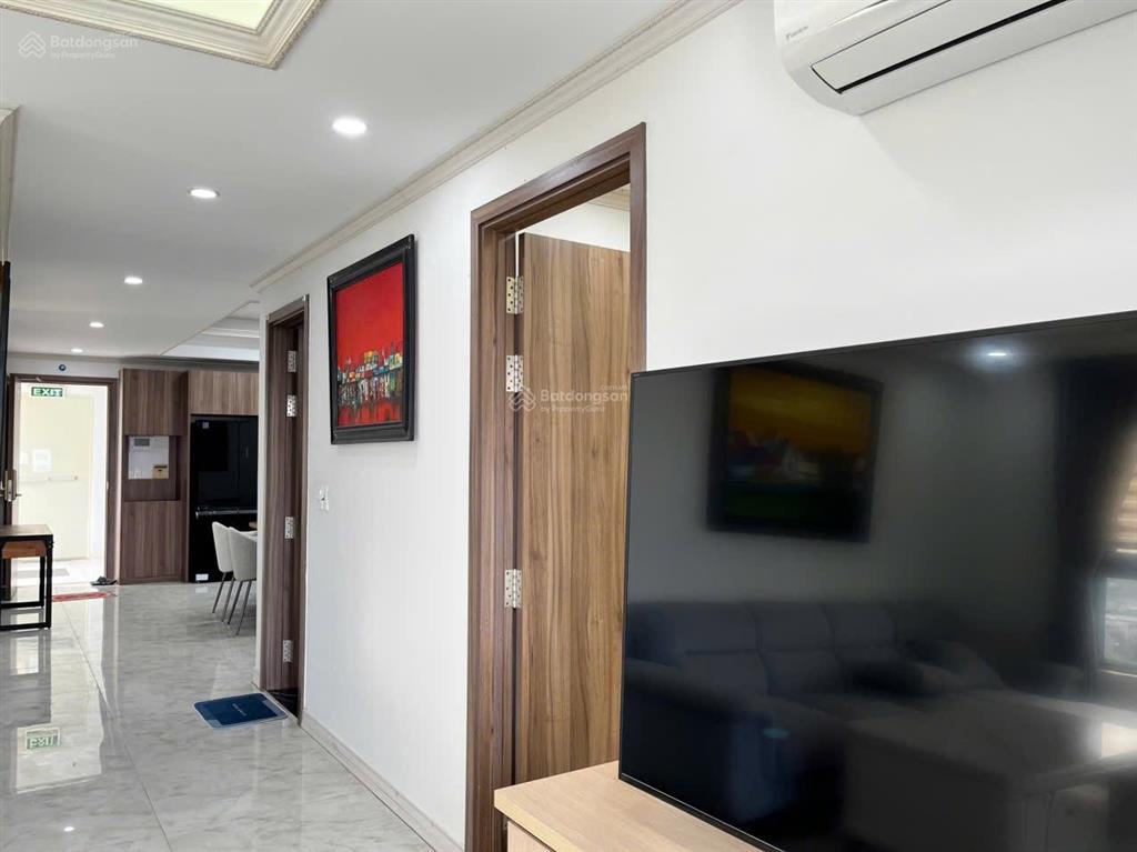 Cho thuê căn góc to nhất dự án view sông đẹp nội thất mới đầy đủ đẹp 107m2 3pn 2wc, giá 18 tr/th