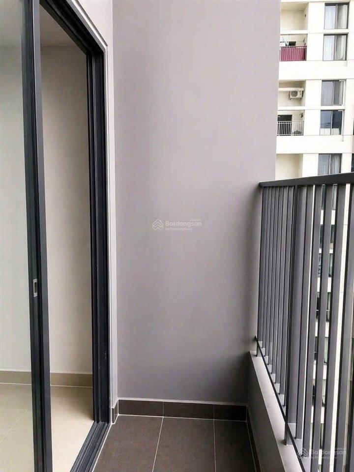 Cho thuê căn hộ có lửng 1pn 1wc 45m2 có ban công thoáng mát, trống sẵn ở liền, giá chỉ 8 triệu