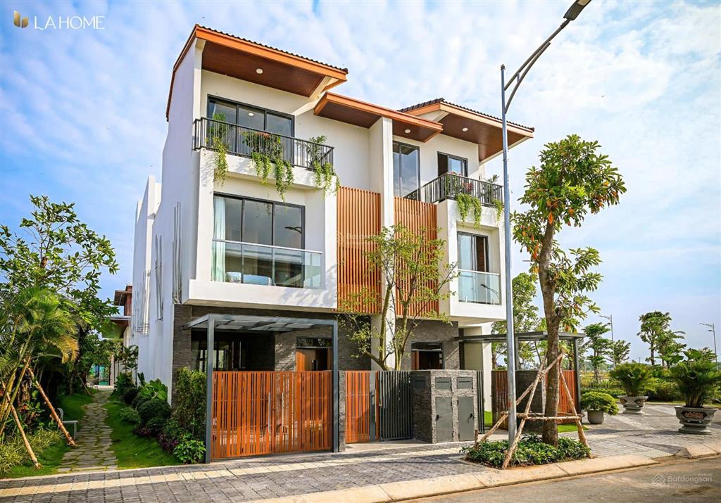 Bán nhanh nhà phố 6x15 tại kđt la home mặt tiền lương hoà  bình chánh