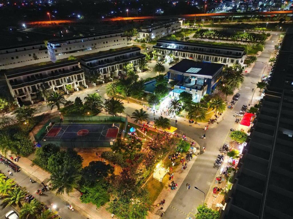 Chính chủ kẹt tiền bán gấp nền 100m2 the sol city giá 2.55ty