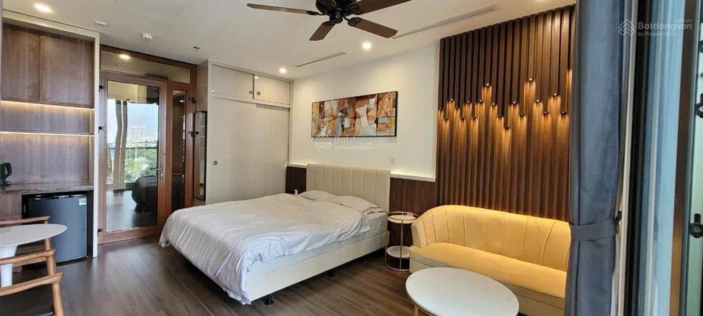 Em cần bán căn studio vinhomes symphony view đẹp s= 34m2 call/zalo 0915 159 ***