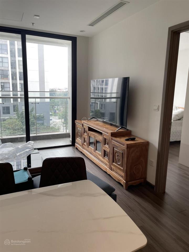 Bán cc 2pn, 1wc view cvkl giá rẻ tại vinhomes symphony, 5,85 tỷ, 56m2 call/zalo 0915 159 ***