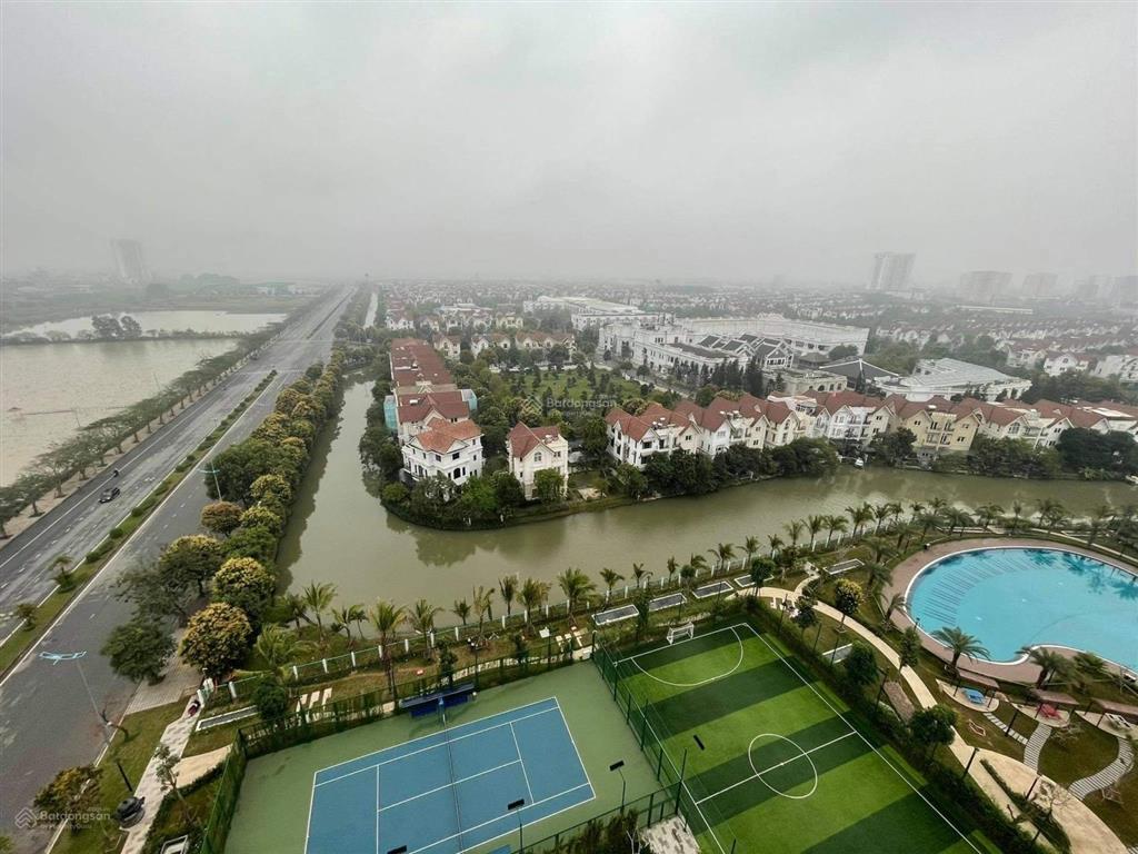 Bán cc căn góc 2pn 2wc tại vinhomes symphony 8 tỷ, 75 m2 ban công đn view đẹp call/zalo 0915 159 ***