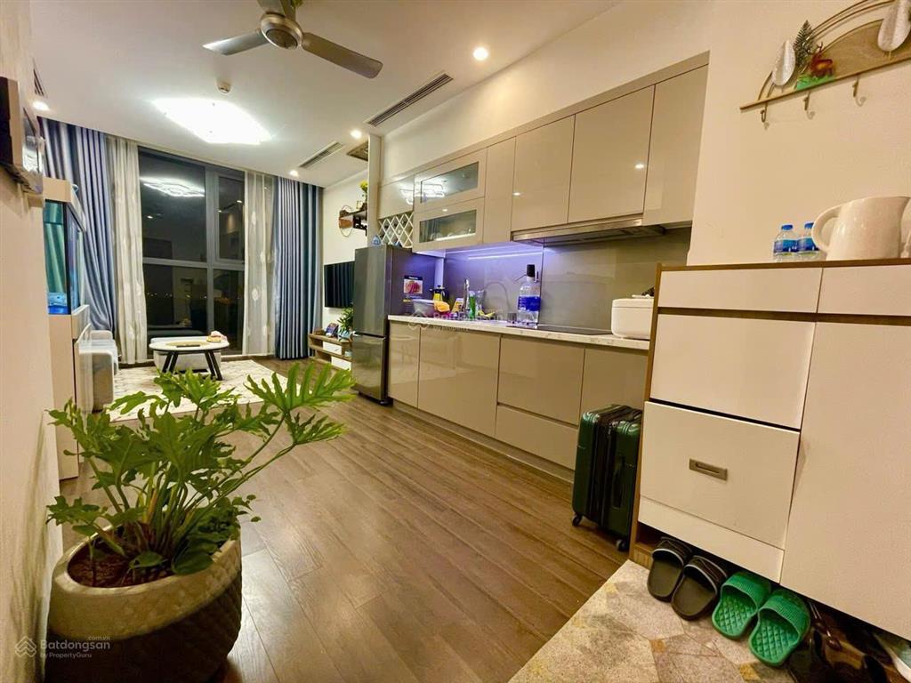 Cho thuê ch 1pn 1wc, 11 tr/th full đồ 42m2 tại vinhomes riverside hà nội call/zalo 0915 159 ***