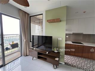 Cho thuê 2pn nhà đẹp tầng cao thoáng mát giá 18 triệu/ tháng chung cư palm heights