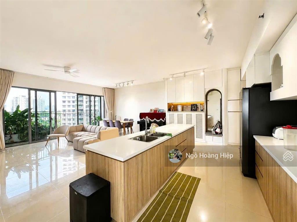 Cho thuê 3pn 121m2 giá 28 triệu/tháng đầy đủ nội thất view nội khu yên tĩnh, mát mẻ