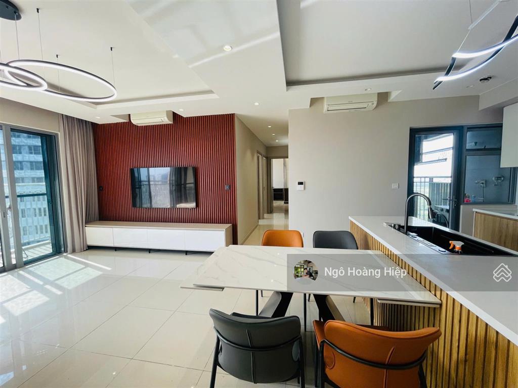Cho thuê 3pn diện tích 121m2 tầng cao view thoáng hướng nội khu xanh mát giá 30 triệu chưa phí ql