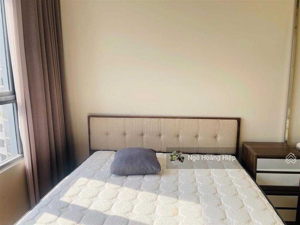 Cho thuê 3pn diện tích 121m2 tầng cao view thoáng hướng nội khu xanh mát giá 30 triệu chưa phí ql