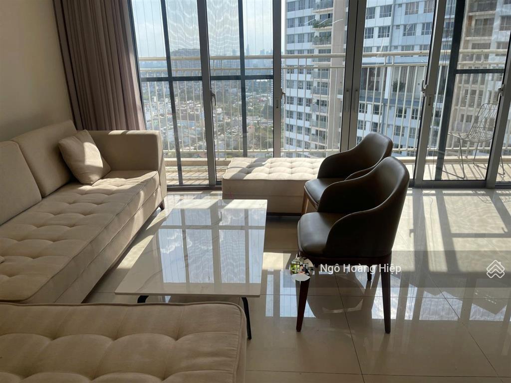 Cho thuê 3pn diện tích 121m2 tầng cao view thoáng hướng nội khu xanh mát giá 30 triệu chưa phí ql