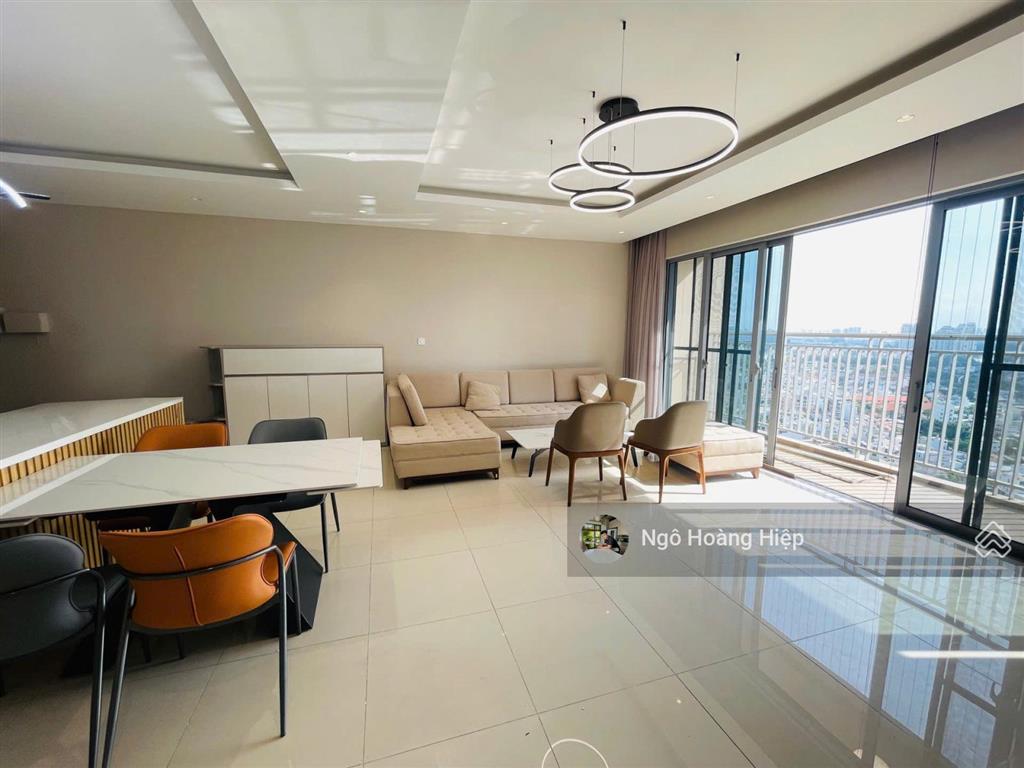 Cho thuê 3pn diện tích 121m2 tầng cao view thoáng hướng nội khu xanh mát giá 30 triệu chưa phí ql