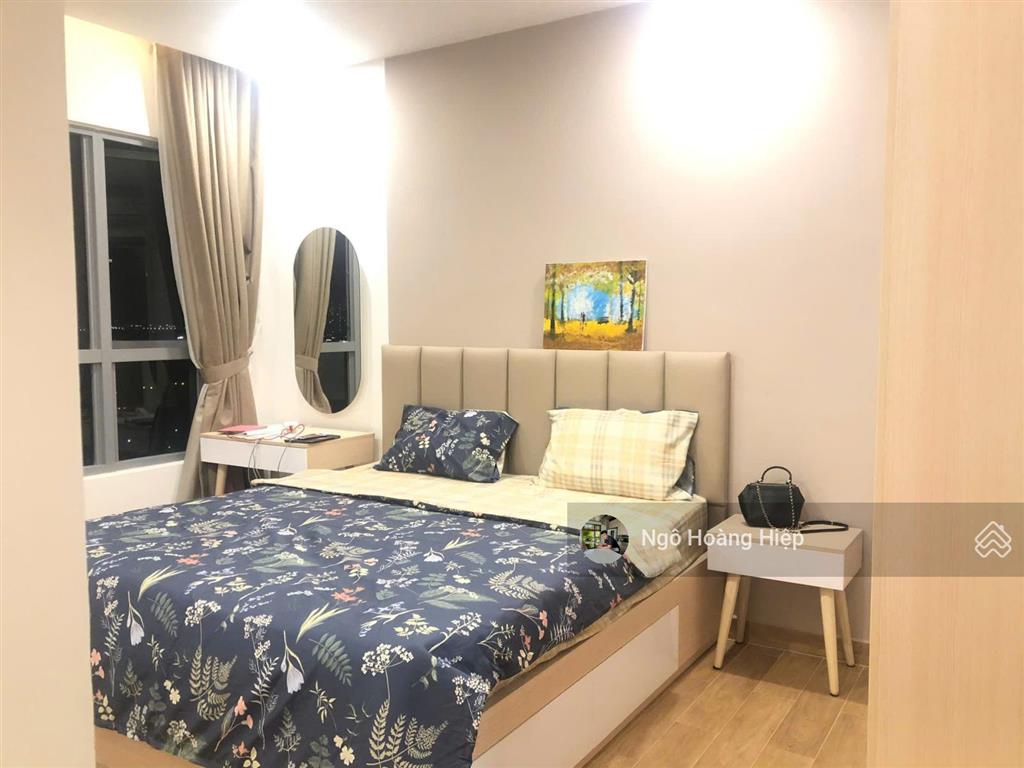 Palm heights cho thuê 2pn căn góc 85m2 rộng rãi thoáng mát đón nắng sớm giá 18,5 triệu/tháng