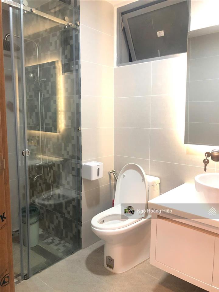 Palm heights cho thuê 2pn căn góc 85m2 rộng rãi thoáng mát đón nắng sớm giá 18,5 triệu/tháng