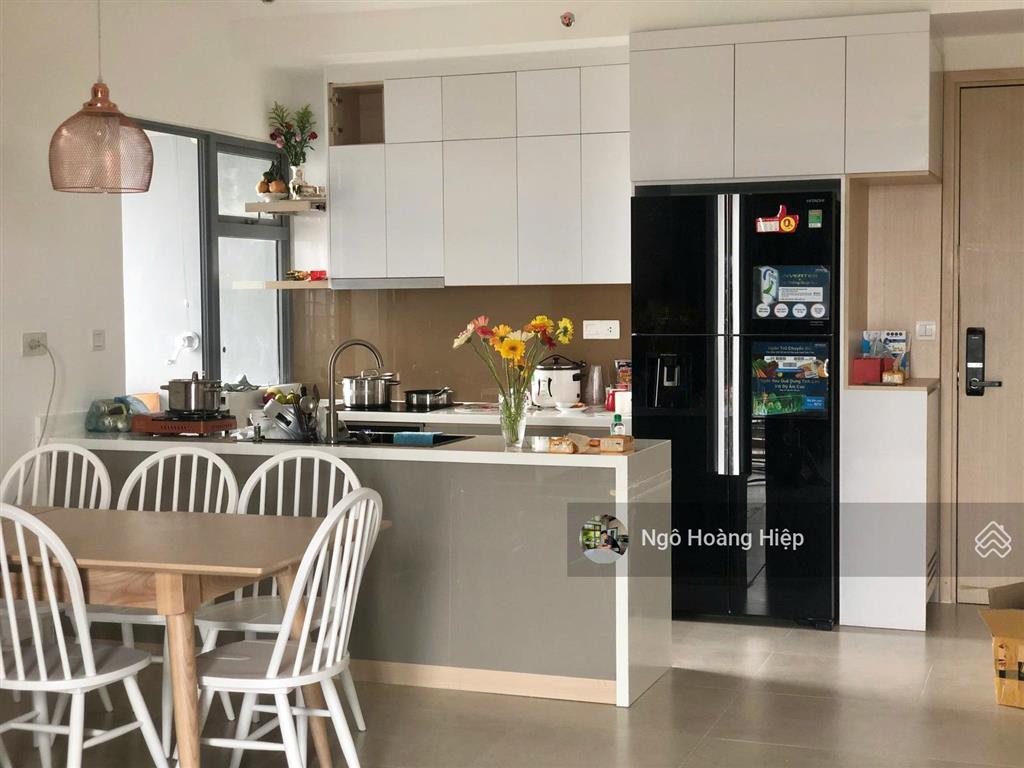 Palm heights cho thuê 2pn căn góc 85m2 rộng rãi thoáng mát đón nắng sớm giá 18,5 triệu/tháng