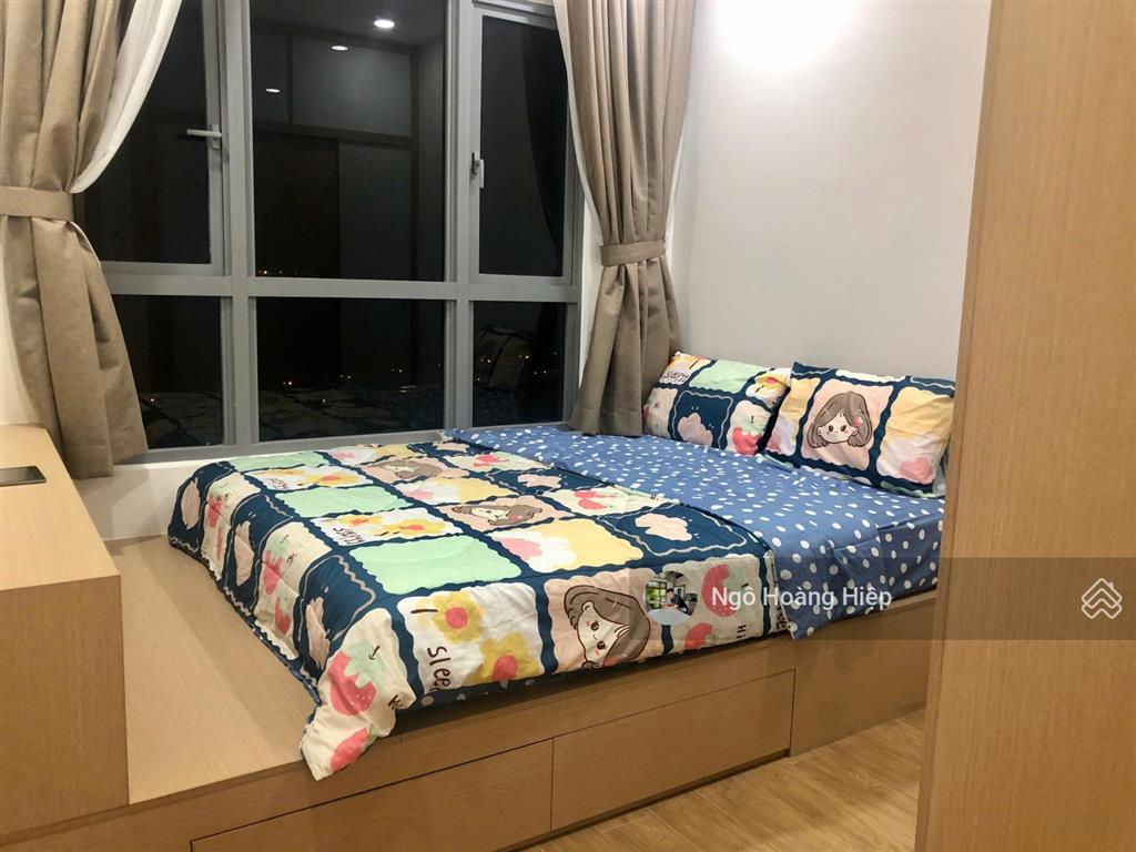 Palm heights cho thuê 2pn căn góc 85m2 rộng rãi thoáng mát đón nắng sớm giá 18,5 triệu/tháng