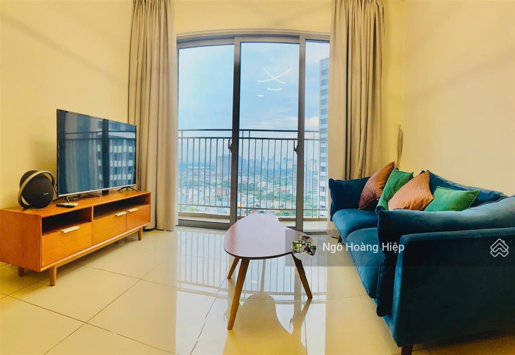 Cho thuê căn 2pn tầng cao view nội khu palm heights giá thuê 17,5 triệu/tháng chưa pql