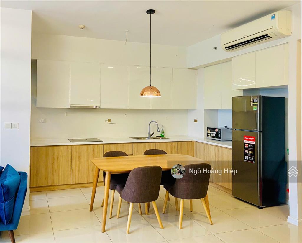 Cho thuê căn 2pn tầng cao view nội khu palm heights giá thuê 17,5 triệu/tháng chưa pql