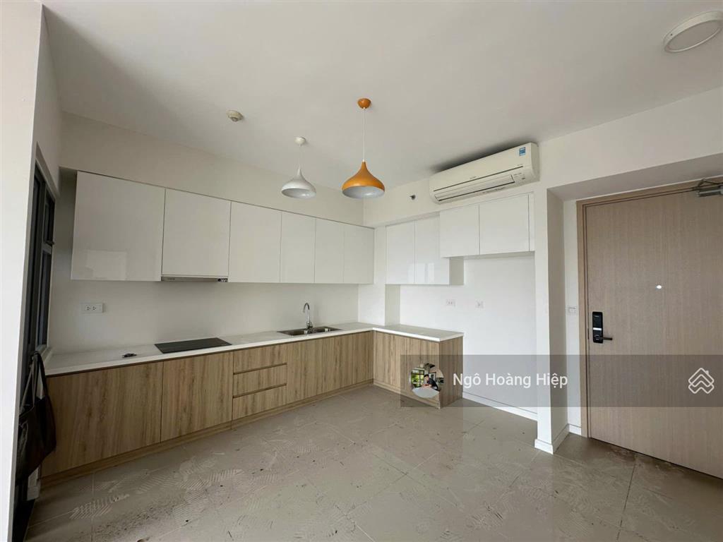Cho thuê căn hộ 2pn nội thất cơ bản view nội khu hồ bơi palm heights giá thuê 16 triệu/tháng
