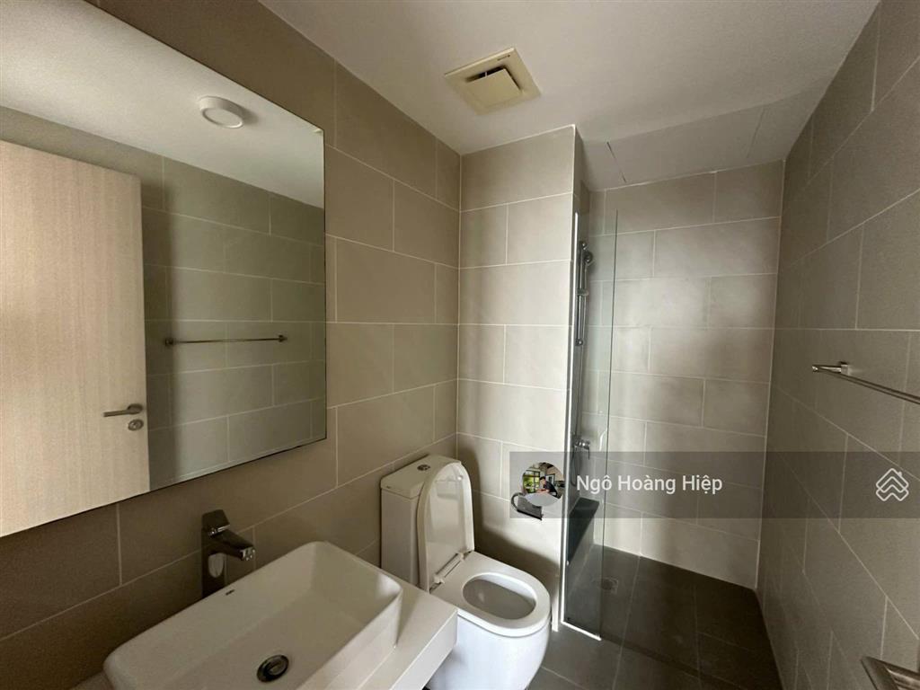 Cho thuê căn hộ 2pn nội thất cơ bản view nội khu hồ bơi palm heights giá thuê 16 triệu/tháng