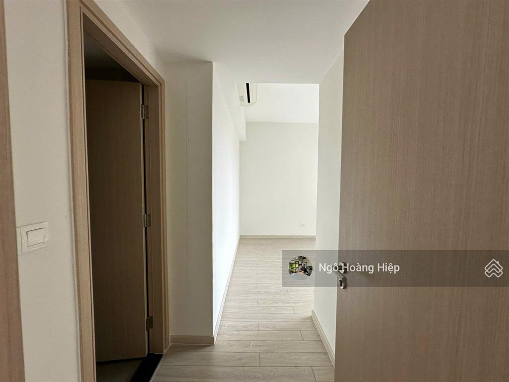 Cho thuê căn hộ 2pn nội thất cơ bản view nội khu hồ bơi palm heights giá thuê 16 triệu/tháng