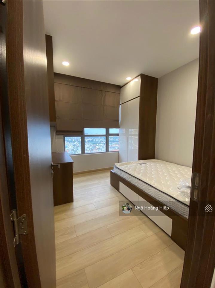 Cho thuê 2pn 80m2 đầy đủ nội thất tầng cao view nội khu giá thuê 20 triệu/tháng